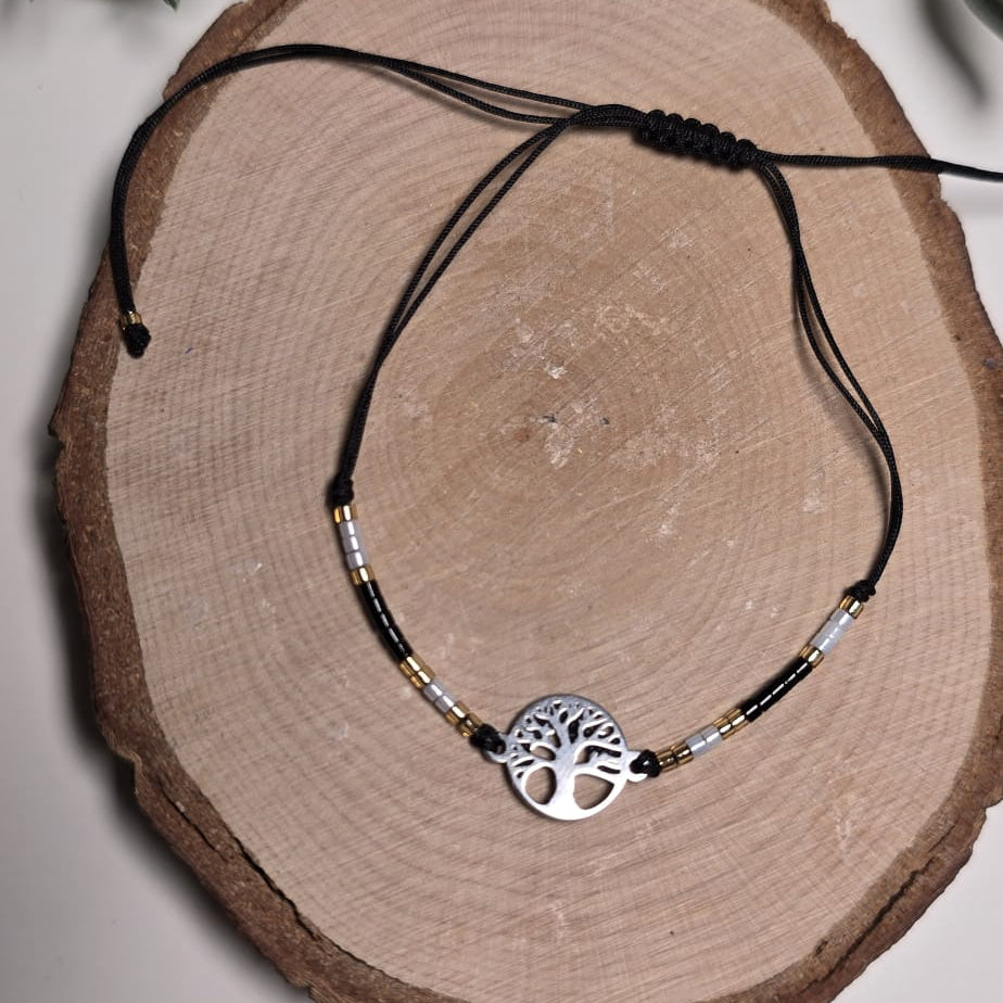Pulsera de hilo negro, de Arbol de la Vida.
