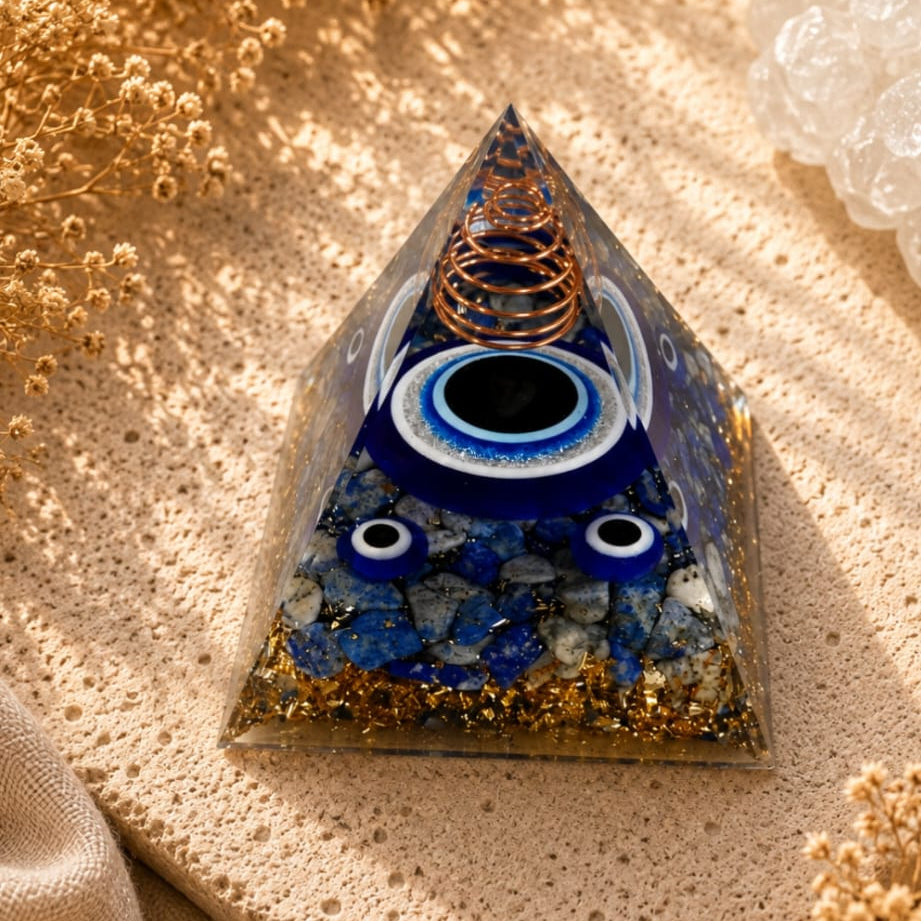 PIRAMIDE DE ORGONITA "SOLADITA, LAPIZLAZULI OJO TURCO"