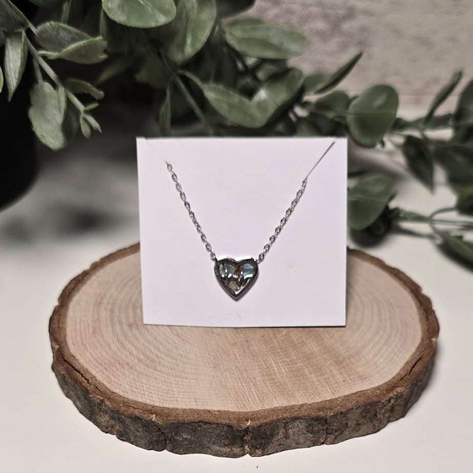 Collar de plata corazón con piedra labradorita