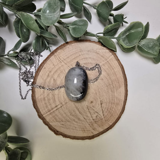 Collar de OBSIDIANA con CUARZO BLANCO