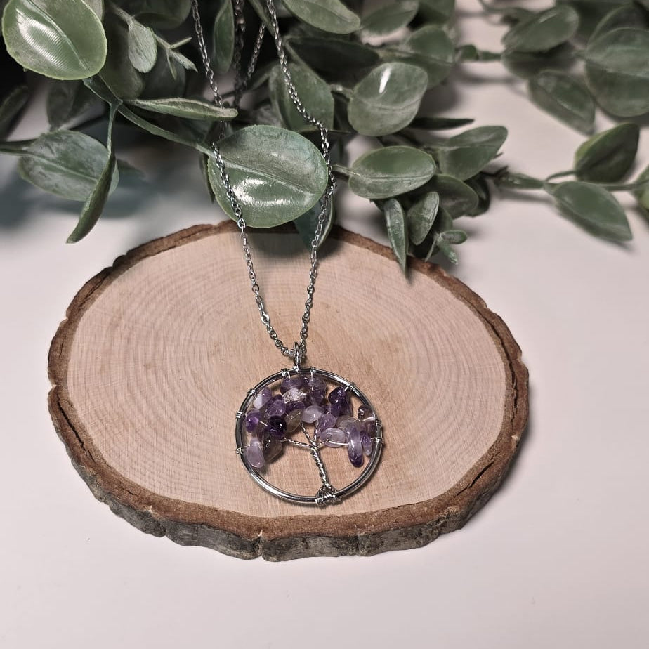 Collar de árbol de mineral amatista