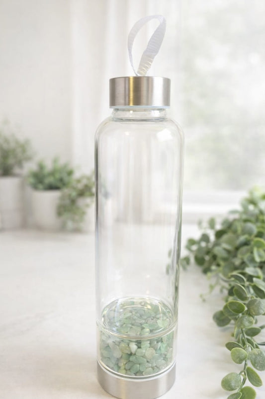 Botella  de cristal, mineral Aventurina verde