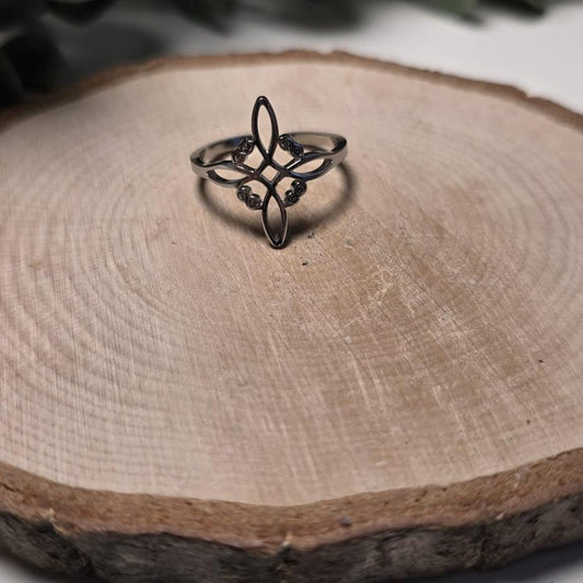 Anillo Nudo de Bruja
