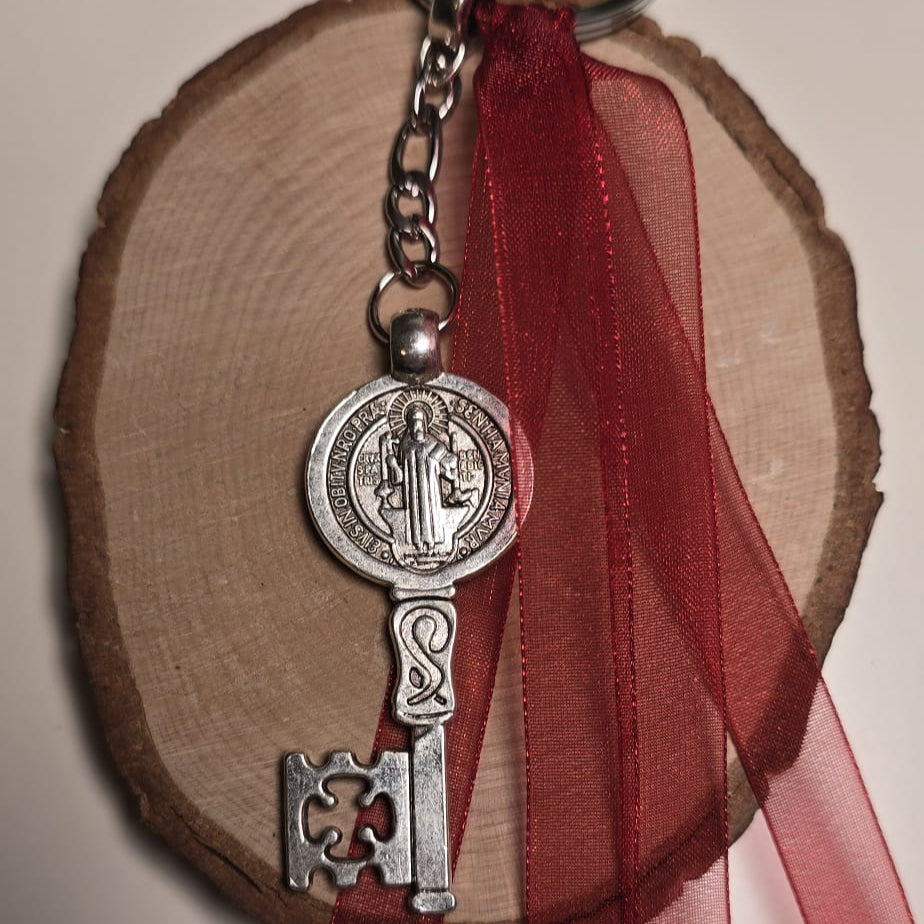 LLavero de llave de SAN BENITO